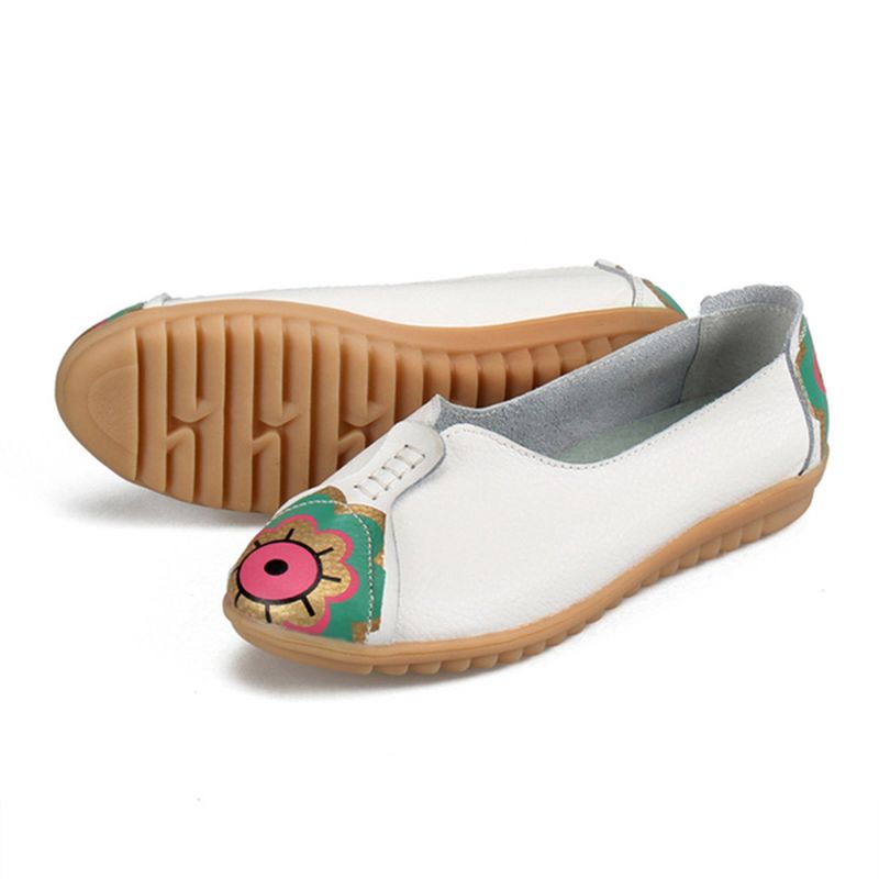 Sun Eye Flower Pattern Soft Leather Slip-ons Lazy Driving Flat Loafers