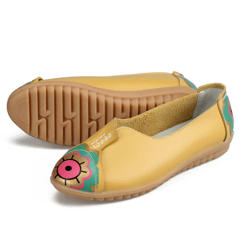 Sun Eye Flower Pattern Soft Leather Slip-ons Lazy Driving Flat Loafers