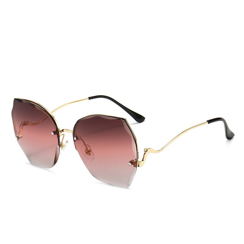 Nieuwe Stijl Frameloze Cut-edge Vrouwen Zonnebril Oceaan Lens Zonnebril Europese En Amerikaanse Trendy Mode Kleur Bril 6021