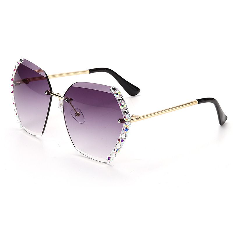 Trendy Frameloze Zonnebril Met Kristallen Rand Dames Anti-ultraviolette Diamanten Zonnebril