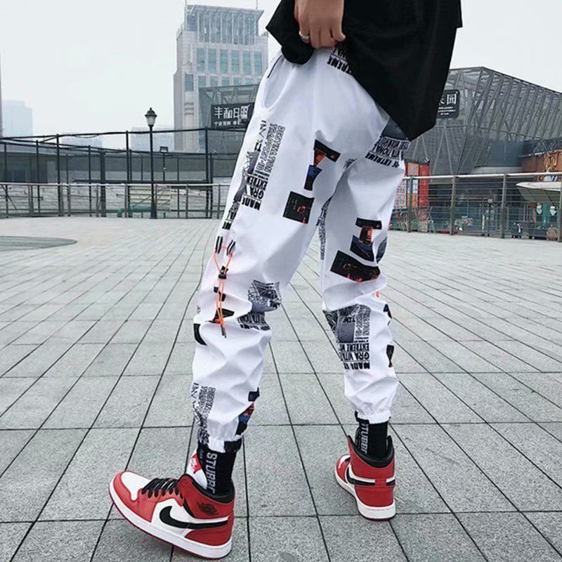 Nieuwe Cropped Broek Voor De Zomerse Hiphop Instagram-campagne